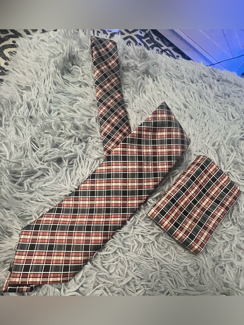 Plaid Men's Tie and Pocket Square Set - Pink and Black